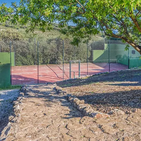 In With Outdoor Swimming Pool Holiday home *
